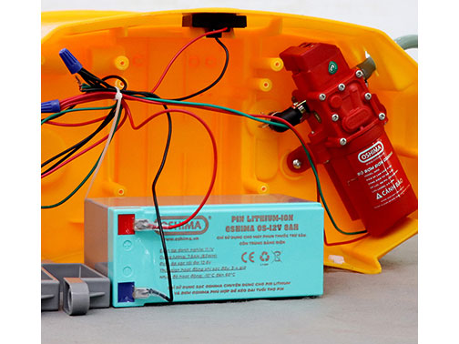 Máy phun thuốc trừ sâu, côn trùng điện Con Ong Vàng Li16 (1 pin)