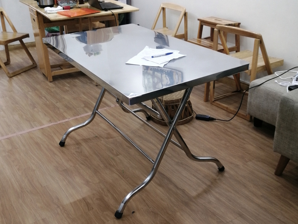 Bàn ăn inox