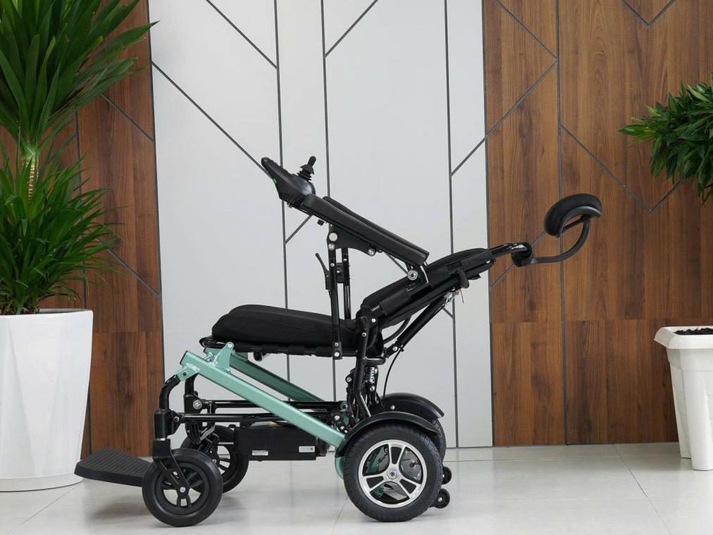 Xe lăn điện cao cấp Lucass XE-603L