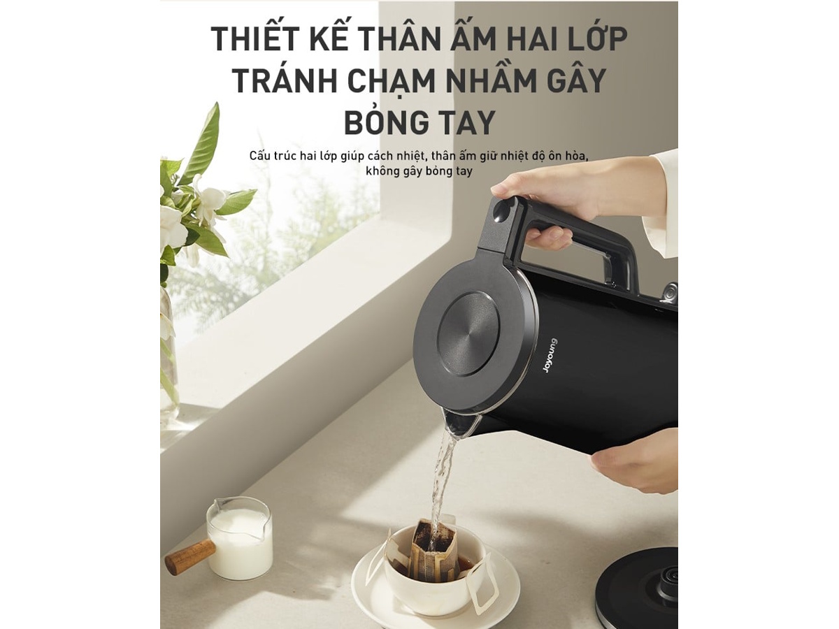 Joyoung JEK-588 có vỏ nhựa PP chống bỏng Joyoung JEK-588