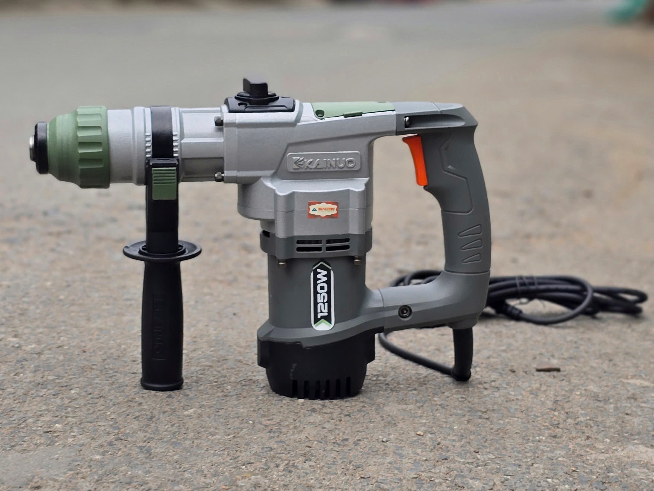 Máy khoan bê tông Kainuo 8268G