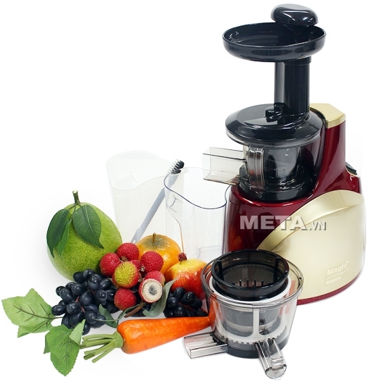 Máy ép trái cây tốc độ chậm Magic A91 gồm 2 cối bằng nhựa.