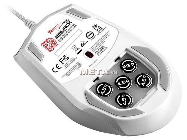 Chuột vi tính Tt eSports Black Snow Edition MO-BLK002DTQ01 có tạ đi kèm.