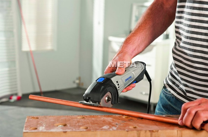 Máy cưa đĩa 3 inch Dremel SAW-MAX dễ dàng cắt gỗ