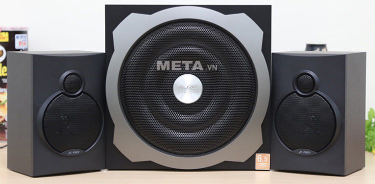 Loa Fenda A521 2.1 gồm 1 loa trung tâm và 2 loa vệ tinh