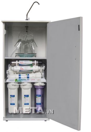 máy lọc nước Europura EU 03 được lắp đặt trong tủ nhựa, giúp bảo vệ máy lọc nước được bền hơn.