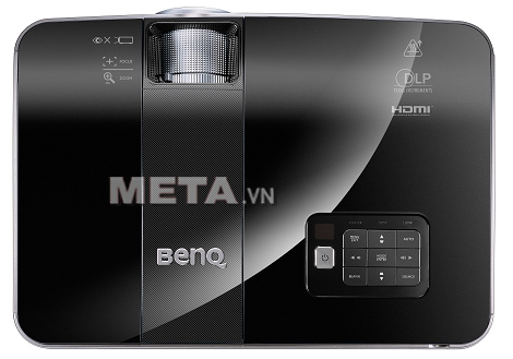Máy chiếu BenQ MX722 có cường độ sáng mạnh mẽ, đảm bảo bài thuyết trình của bạn sẽ tươi sáng và rõ ràng.