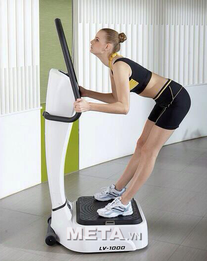 Tập luyện mỗi ngày với máy rung toàn thân LV-1000 để có thân hình hoàn hảo hơn.