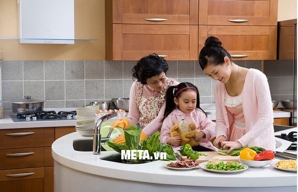 Thỏa sức trổ tài nấu nướng bên gia đình với bộ nồi đáy 5 lớp Kangaroo KG866 (3 chiếc) 