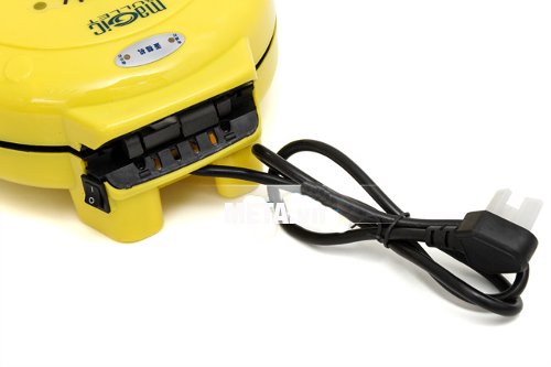 Máy làm bánh nướng hình thú Magic Bullet thiết kế phần dây cắm an toàn cho người sử dụng