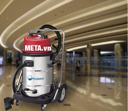 Máy hút bụi công nghiệp Fujihaia VC-3238 được sử dụng tại sân bay