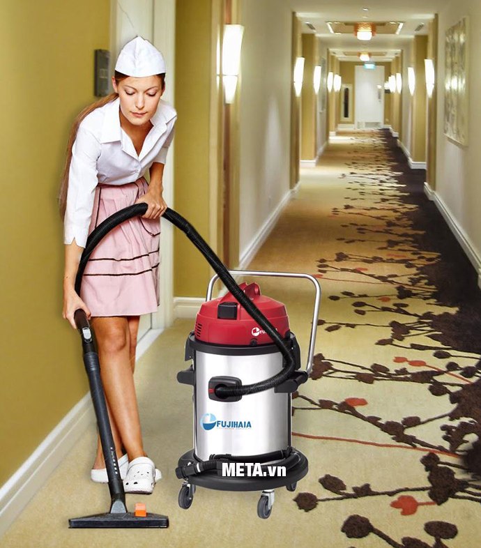 Máy hút bụi công nghiệp Fujihaia VC-3573 được nhiều khách sạn, nhà hàng sử dụng.