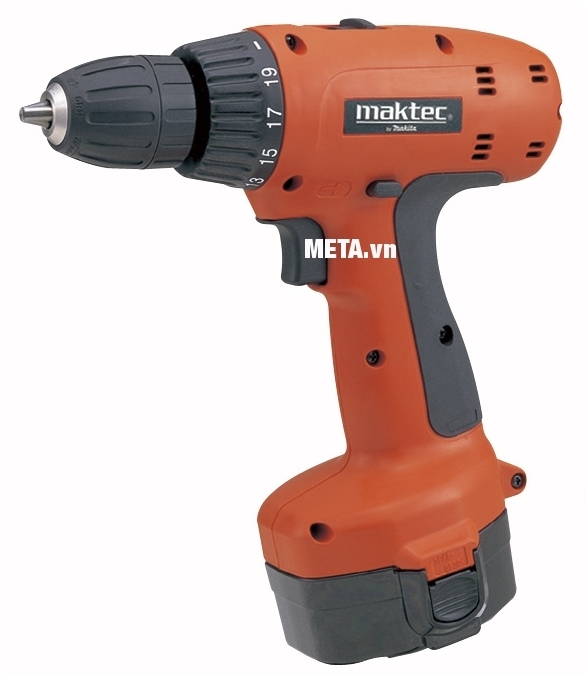 Máy khoan, vặn vít chạy pin Maktec MT064SK2N dễ sử dụng
