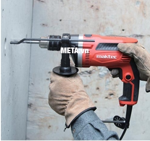 Máy khoan búa Maktec MT814 có động cơ bền bỉ, hiệu suất cao.