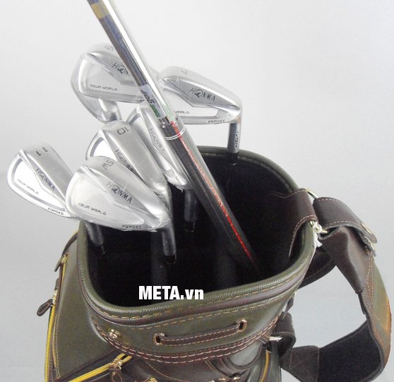 Bộ gậy golf Honma Iron Tour World TW 727 P NSPro (8 gậy) được thiết kế trở nên hoàn hảo hơn bao giờ hết