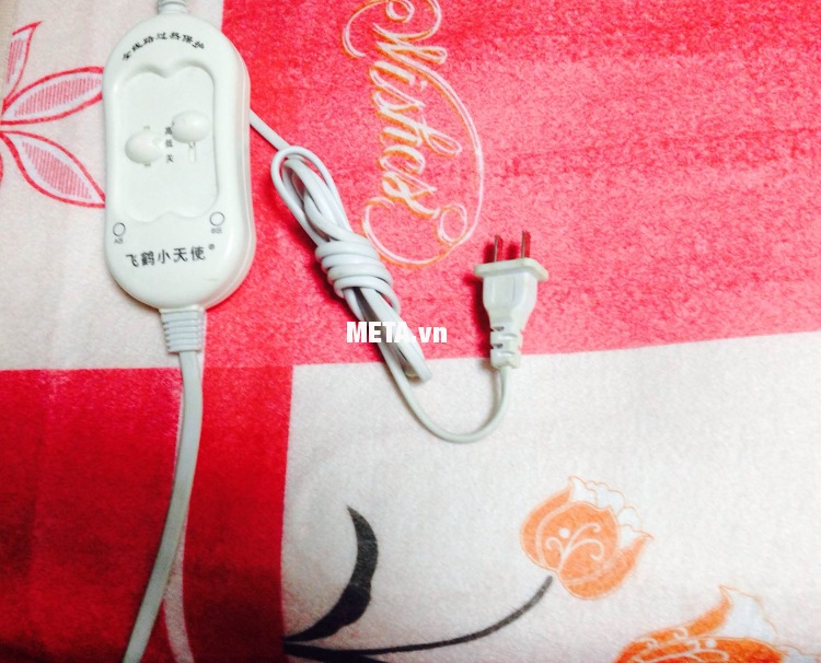 Đệm sưởi ấm đôi Hando 1.6m x 1.3m HDM258 có họa tiết hoa văn nổi bật.