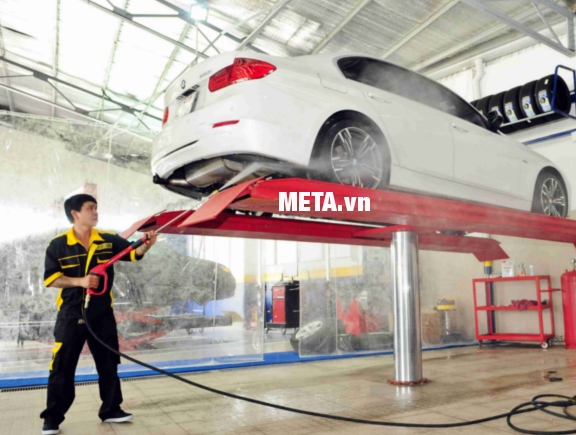 Máy phun rửa cao áp chạy dầu diesel Kocu KD178F chuyên dùng để rửa xe ô tô, vệ sinh toà nhà, công trình.