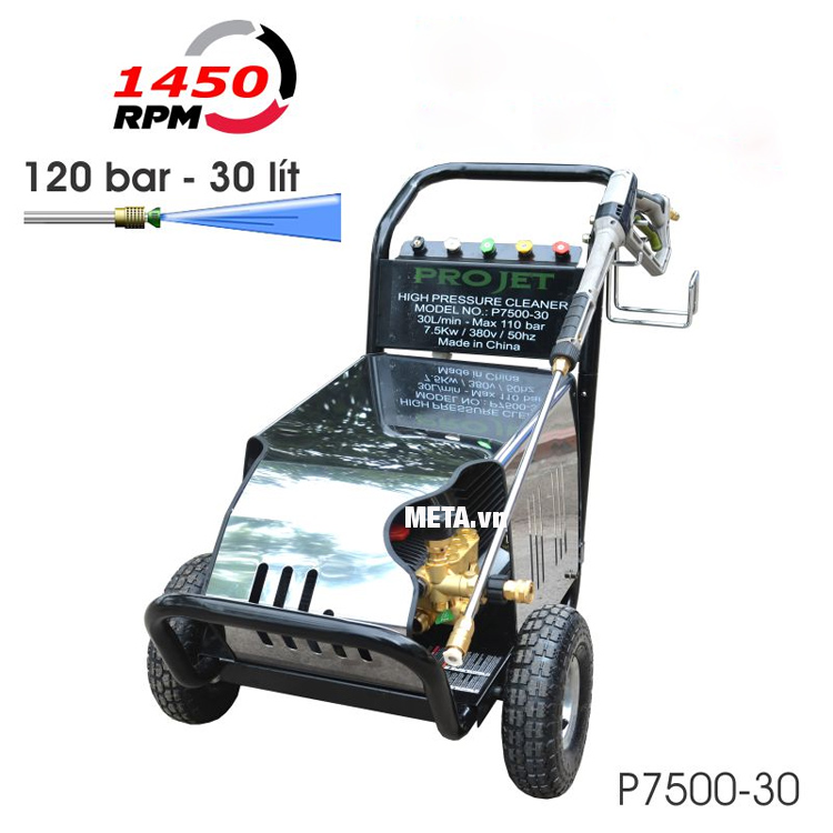 Máy rửa xe cao áp Projet P7500-30 có thiết kế bánh xe dễ di chuyển.