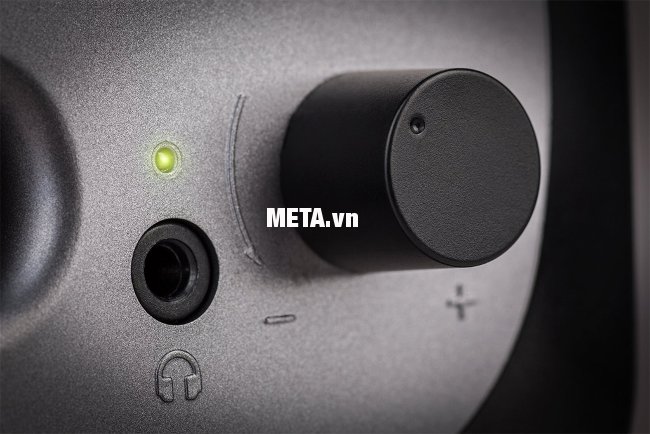Loa Edifier R12U thiết kế các nút chức năng tiện lợi, mang lại vẻ thẩm mỹ cho mặt trước.