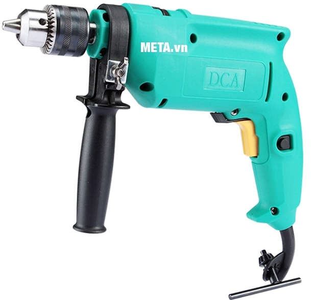 Máy khoan búa DCA Z1J-FF02-13 được cấu tạo từ nhựa cứng cao cấp.