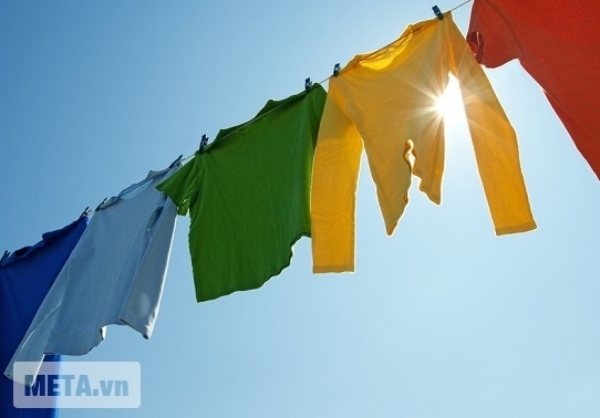 Máy giặt cửa trước 7.5 kg Electrolux EWF85743 vắt khô quần áo nhanh chóng. Máy giặt cửa trước 7.5 kg Electrolux EWF85743 vắt khô quần áo nhanh chóng.