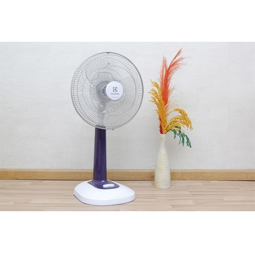 Quạt đứng Electrolux ESSF2063P