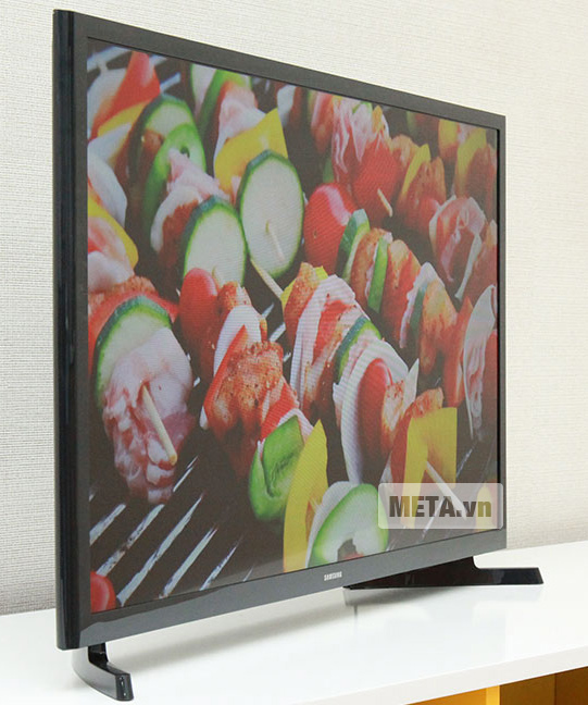 Tivi internet Samsung 32 inch UA32J4303AKXXV được thiết kế kiểu dáng hiện đại, sang trọng.
