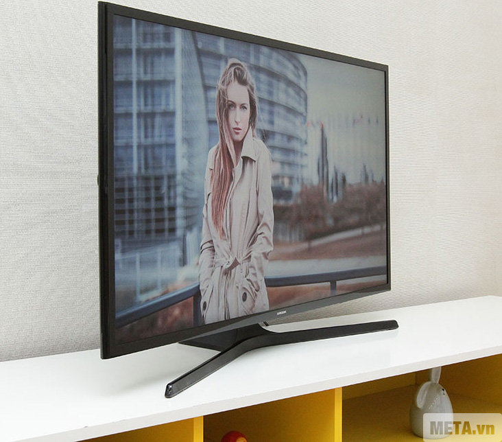 Tivi LED Samsung 40 inch Full HD UA40J5000AKXXV với góc nhìn rộng.