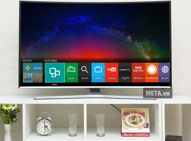 Tivi màn hình cong Samsung 48 inch Full HD UA48J6300 với giao diện internet thân thiện.