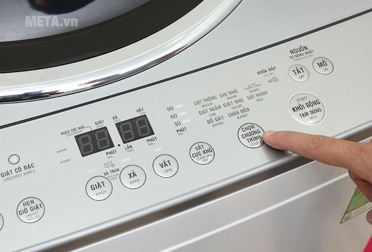 Nút chọn chương trình giặt bằng tiếng Việt, thân thiện với người dùng.