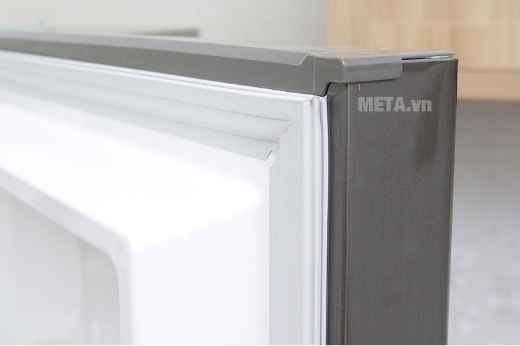 Cánh cửa tử được thiết kế chắc chắn.