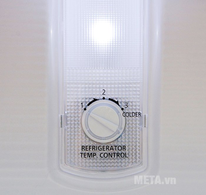 Tủ lạnh Panasonic NR-BJ176SSVN 152 lít sử dụng đèn chiếu sáng LED