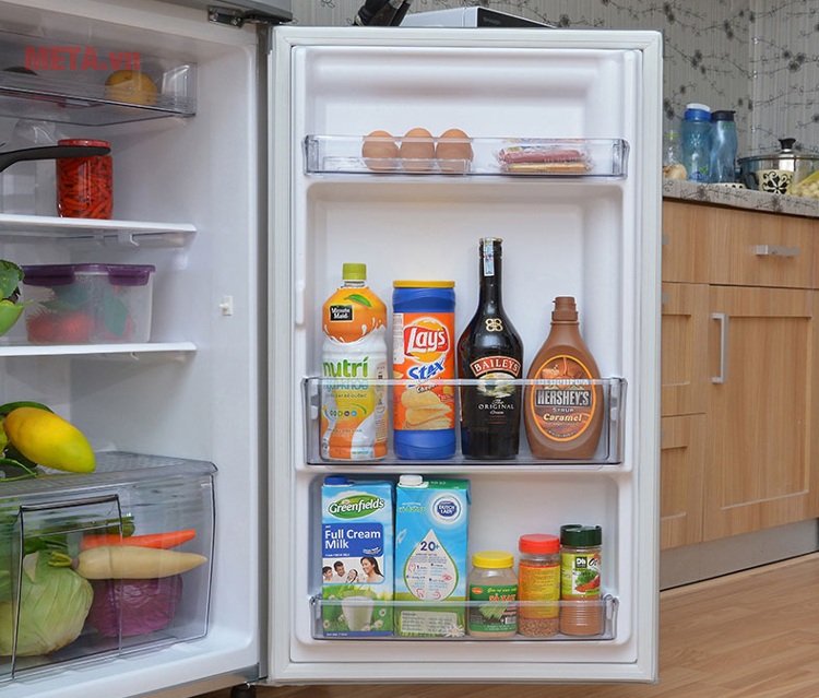 Tủ lạnh 167 lít Panasonic NR-BJ186SSVN với hệ thống khay kệ đa dạng. Tủ lạnh 167 lít Panasonic NR-BJ186SSVN với hệ thống khay kệ đa dạng.