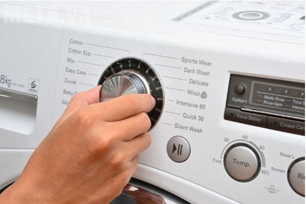 Bảng điều khiển dễ thao tác