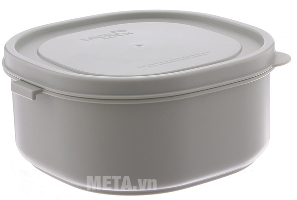 Mỗi hộp có nắp riêng chắc chắn để thức ăn không bị tràn ra ngoài khi di chuyển