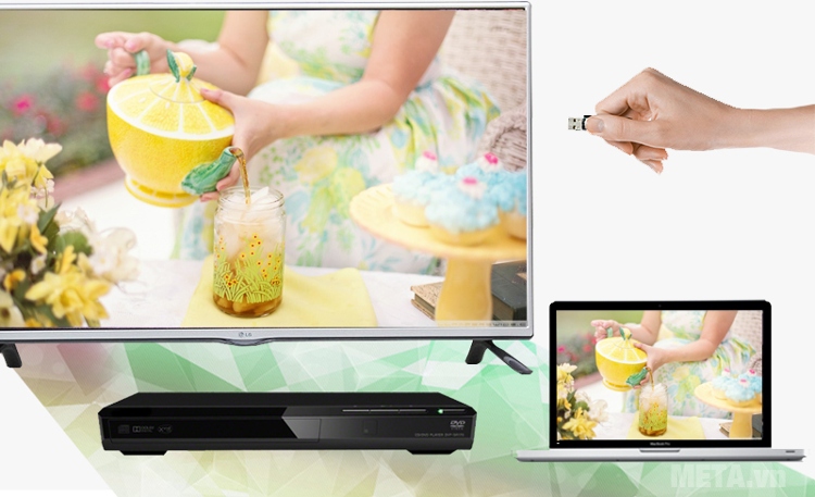 Tivi LED 42 inch LG 42LF550T thiết kế nhiều cổng kết nối tiện ích.