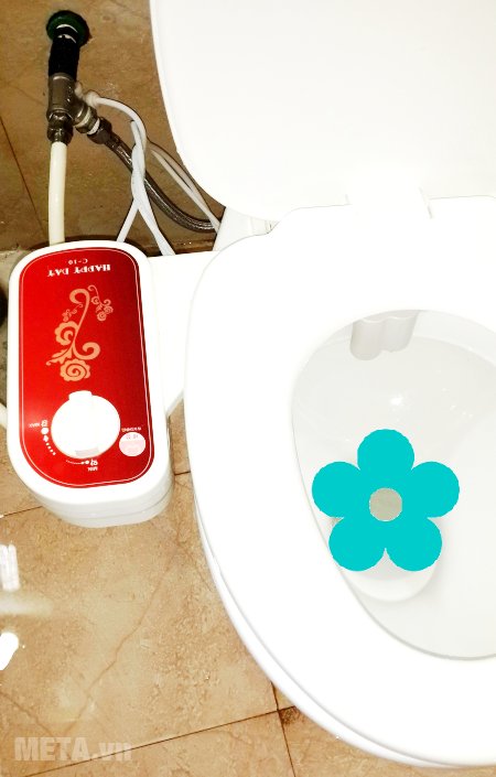 Thiết bị vệ sinh Bidet thông minh gắn cùng với bồn cầu