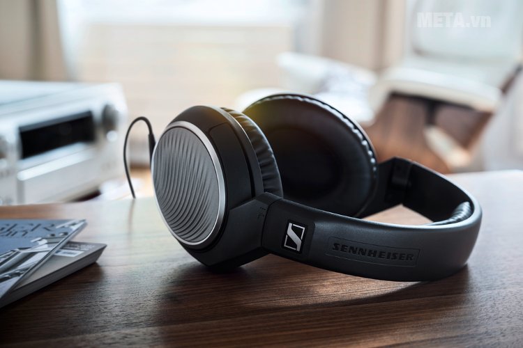 Tai nghe Sennheiser HD471G thiết kế nổi bật