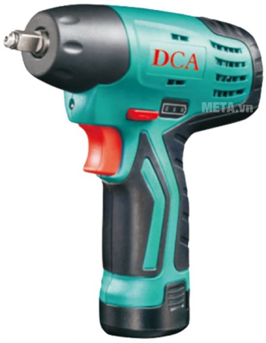 Máy vặn bu lông dùng pin DCA ADPB10 hoạt động mạnh mẽ.