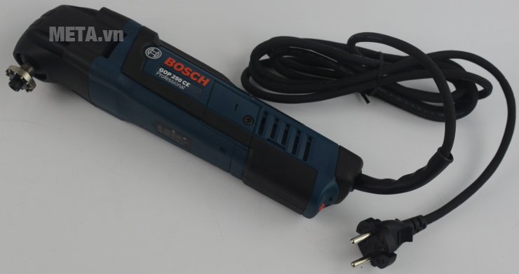 Máy cắt đa năng Bosch GOP 250 CE hoạt động mạnh mẽ Máy cắt đa năng Bosch GOP 250 CE hoạt động mạnh mẽ