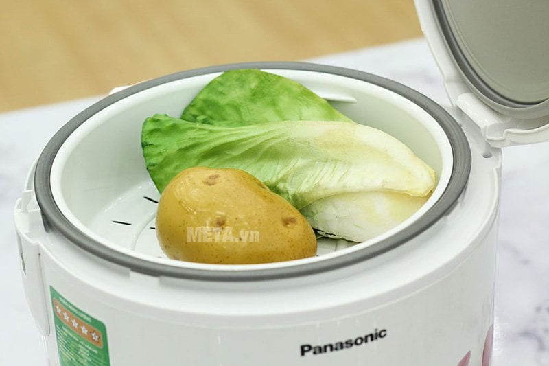 Nồi cơm điện nắp gài Panasonic SR-MEV18 - 1.8 lít với xửng hấp đi kèm giúp hấp rau củ Nồi cơm điện nắp gài Panasonic SR-MEV18 - 1.8 lít với xửng hấp đi kèm giúp hấp rau củ