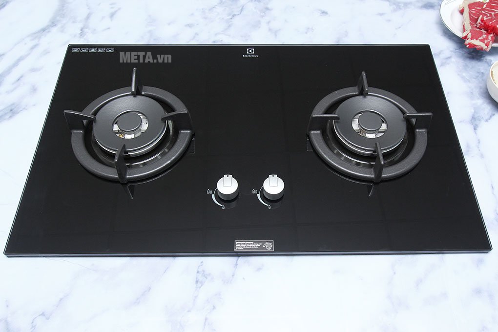 Bếp âm Electrolux EGT8028CK có nút vặn chỉnh lửa an toàn