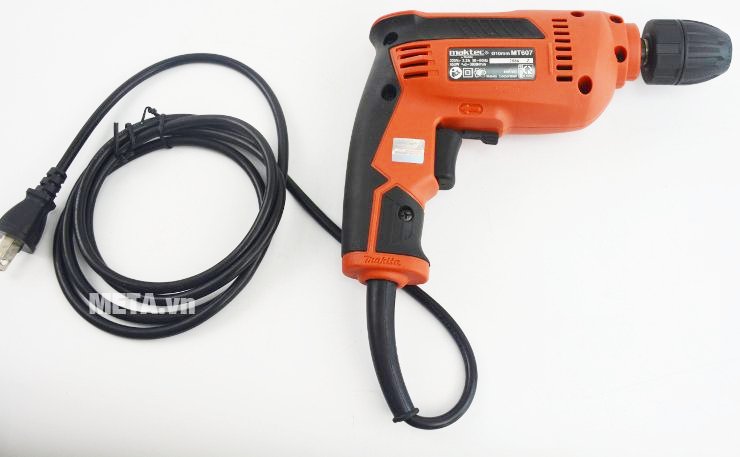 Máy khoan Maktec MT607 thiết kế chắc chắn