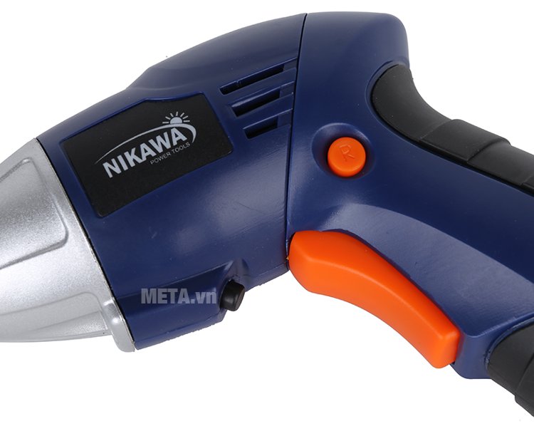 Bộ máy vặn vít không dây Nikawa NK-LS46 có công tắc ngay trên tay cầm 