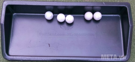 Khay cao su đựng bóng golf cao cấp dưới sức nắng mặt trời