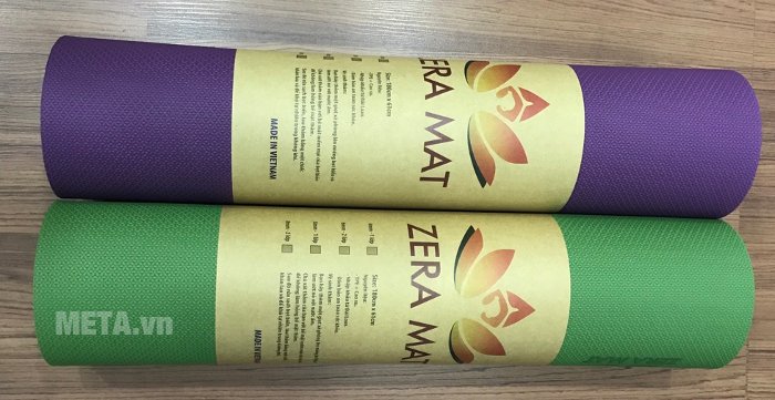 Thảm Yoga Zera Mat 8 ly với màu tím và xanh lá