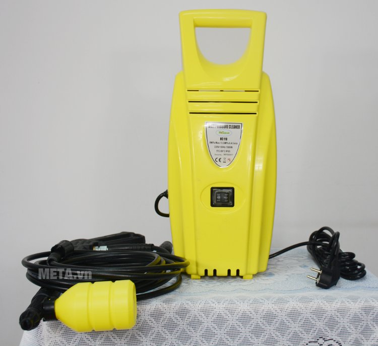 Máy rửa xe cao áp HiClean HC 110 thích hợp rửa xe máy, ô tô tại nhà Máy rửa xe cao áp HiClean HC 110 thích hợp rửa xe máy, ô tô tại nhà