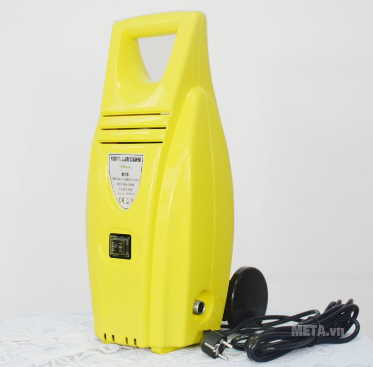 Máy rửa xe cao áp HiClean HC 110 có màu vàng tươi sáng Máy rửa xe cao áp HiClean HC 110 có màu vàng tươi sáng