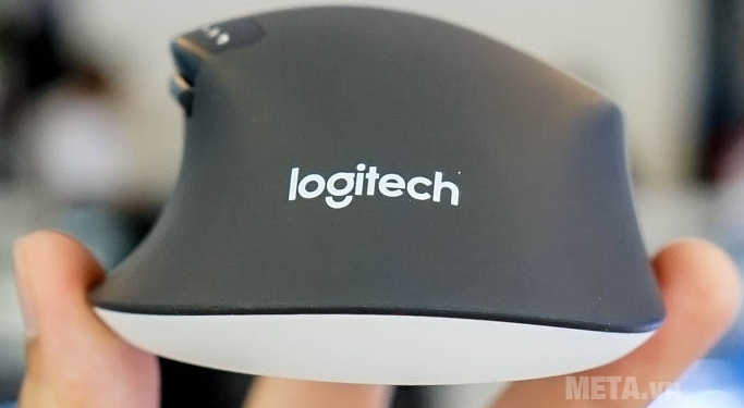Chuột Logitech M720 cầm nắm khá đầm tay 