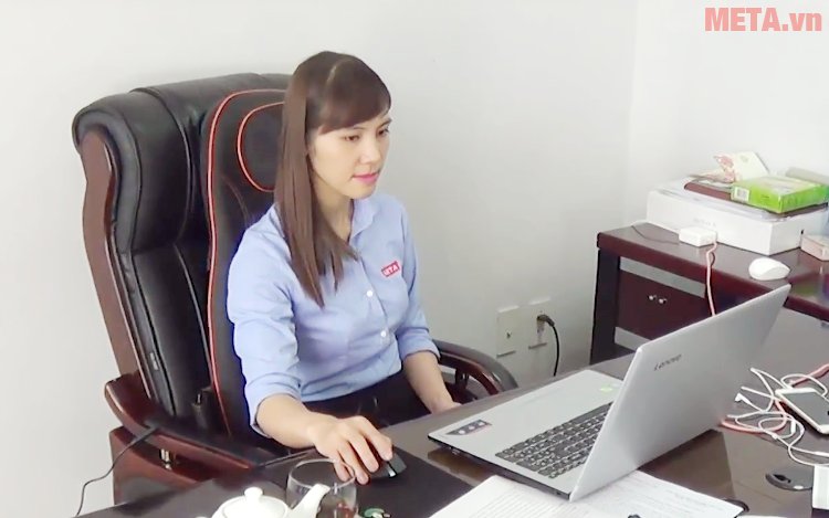 Đệm massage Buheung RT-2010 vừa ngồi làm việc, vừa massage Đệm massage Buheung RT-2010 vừa ngồi làm việc, vừa massage